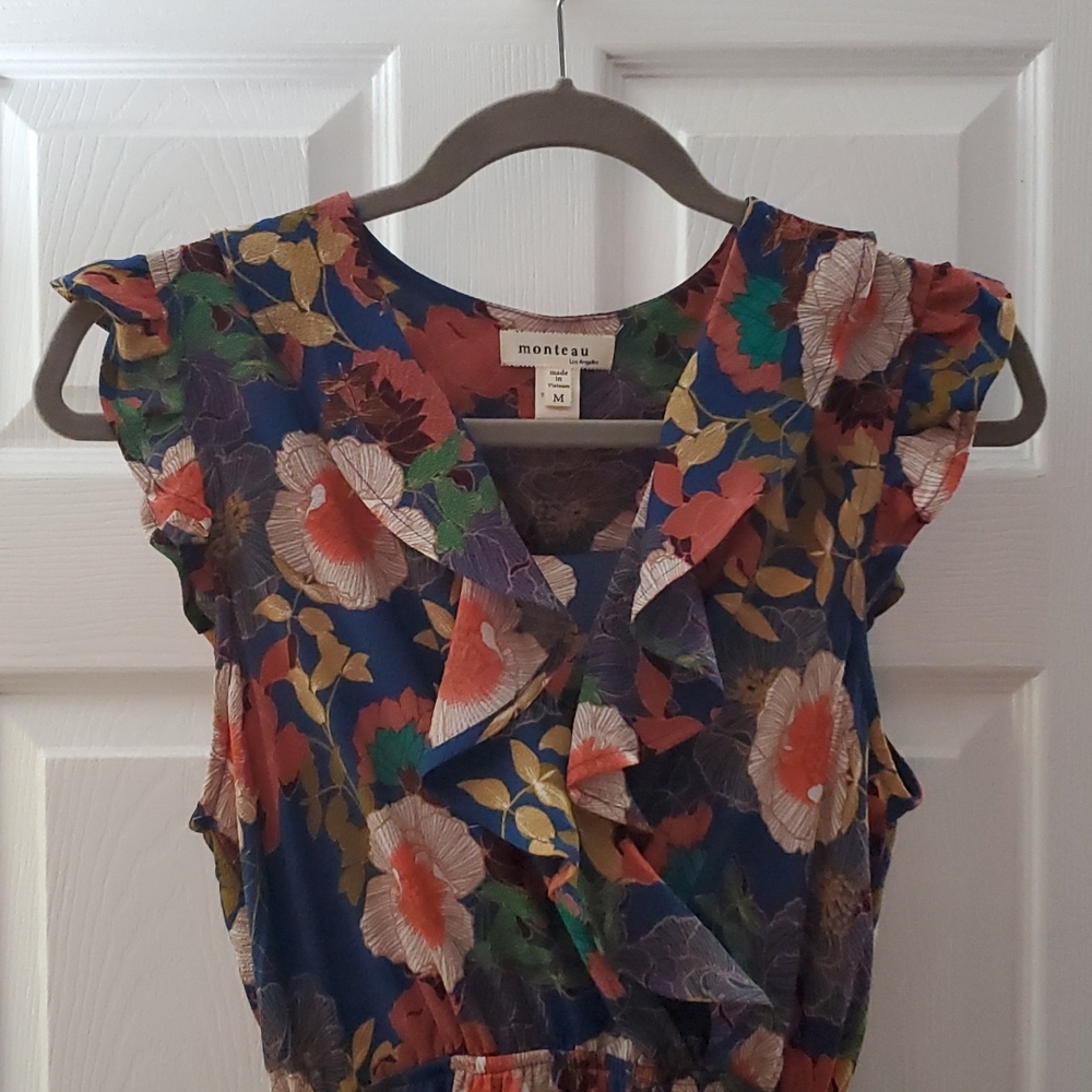 Monteau LA, size M, blue with floral pattern